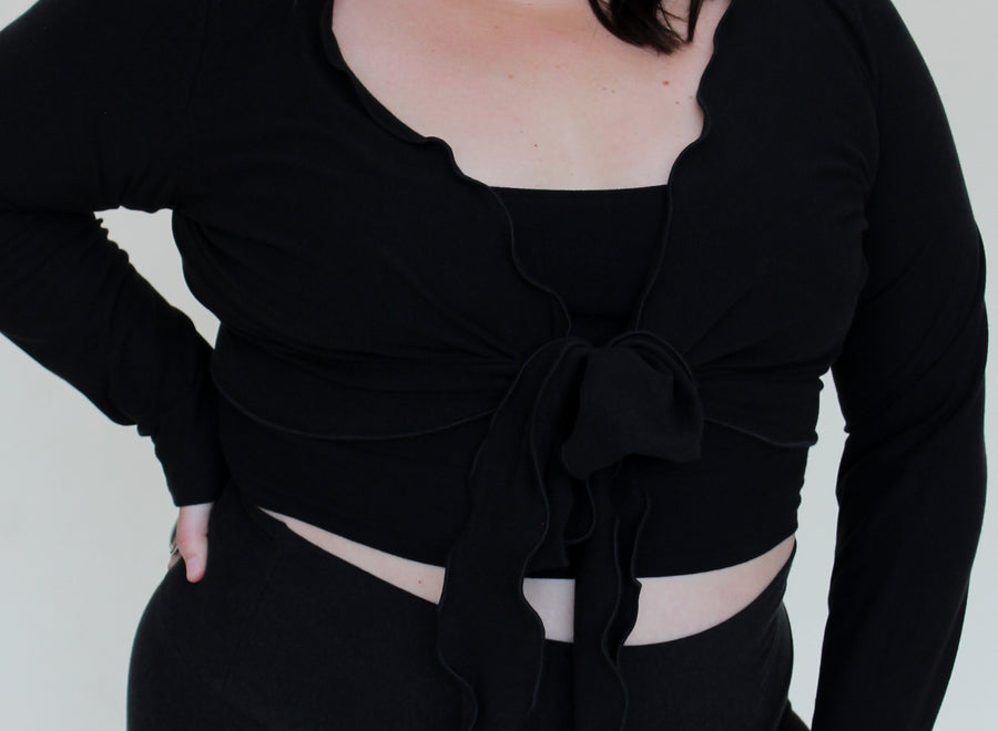 'Black' Long Sleeve Wanderess Wrap-Top