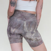 'Amethyst Deceiver' Banded Bike Shorts